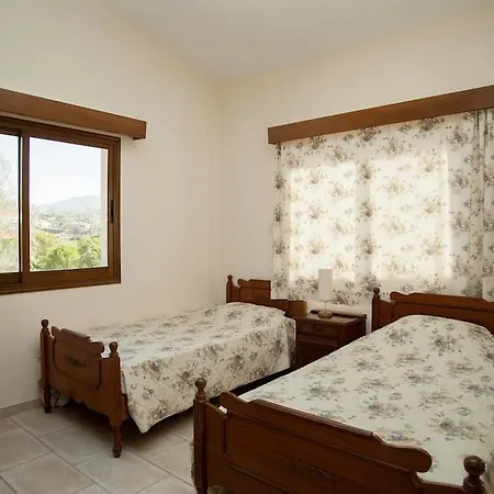Natasha Villa Coral Bay